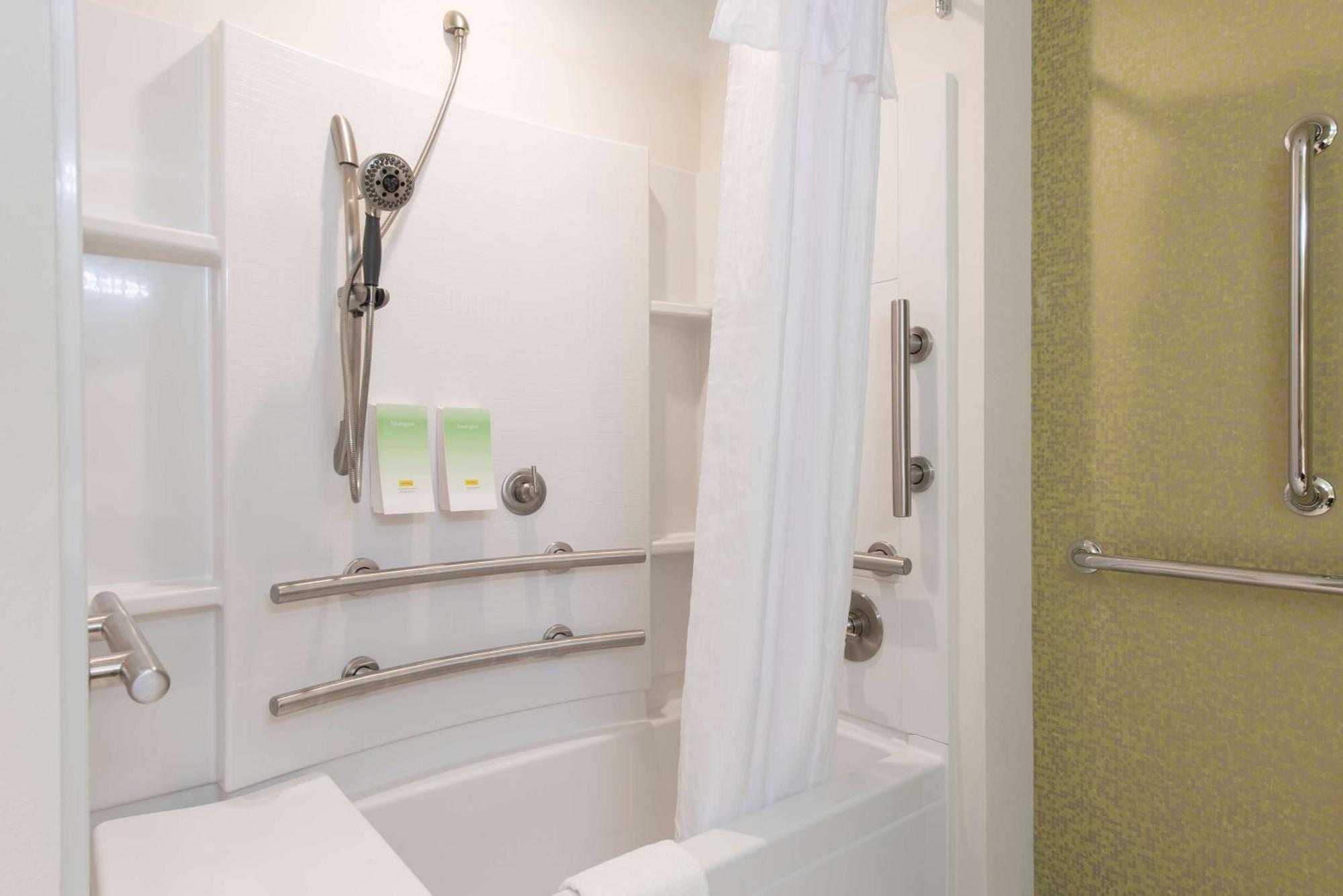 Home2 By Hilton Downtown Hotel 3*